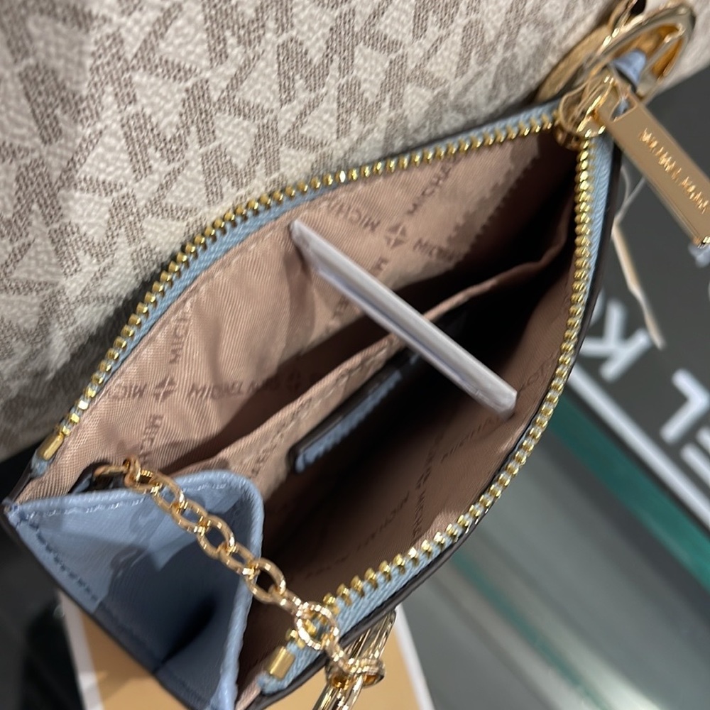 MICHAEL KORS SMALL TOP ZIP COINPOUCH WITH ID CARD CASE WALLET 
PALE BLUE
NWT - Picture 10 of 16